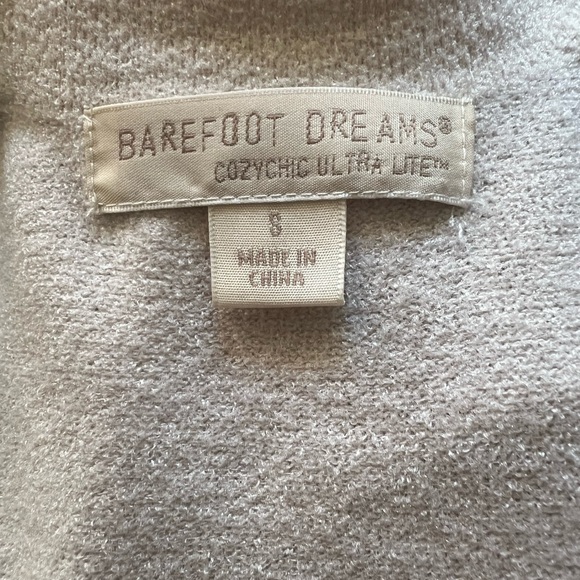 Barefoot Dreams CozyChic Ultra Lite Sleeveless (cap sleeve) Cream Cardigan Small - Picture 3 of 5